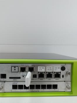 Preview: Unify Octopus F X3R Telefonanlage mit Baugruppen STLSX4 und SLAV8R